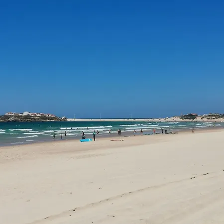 Beach House Surfing Peniche Ferienhaus